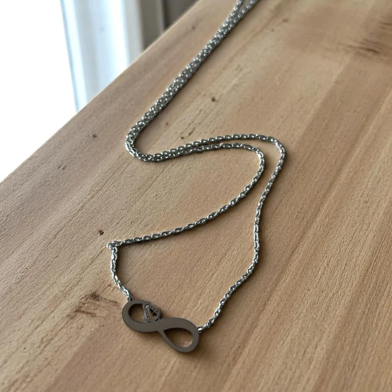 Colgante Infinito Virgen del Rocío Acero