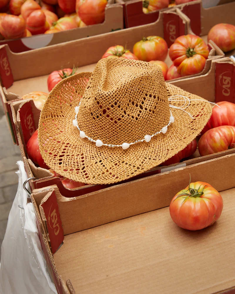 Niza sombrero efecto rafia con corazones