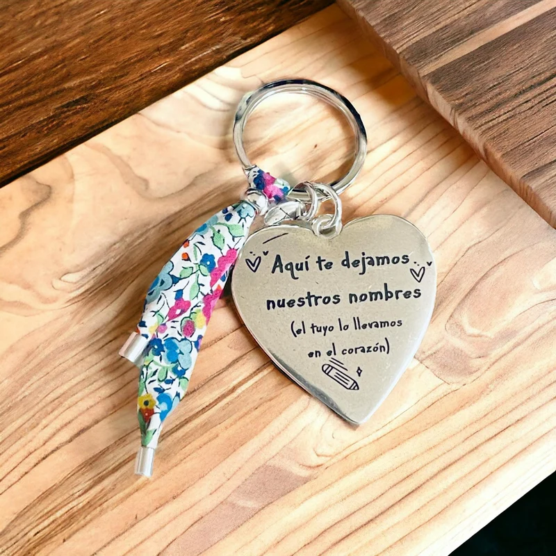 Llavero Profe Corazón personalizado Aqui te dejamos nuestros nombres