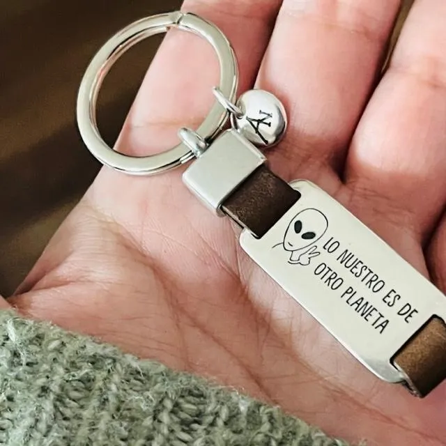 Llavero San Valentin Lo nuestro es de otro planeta