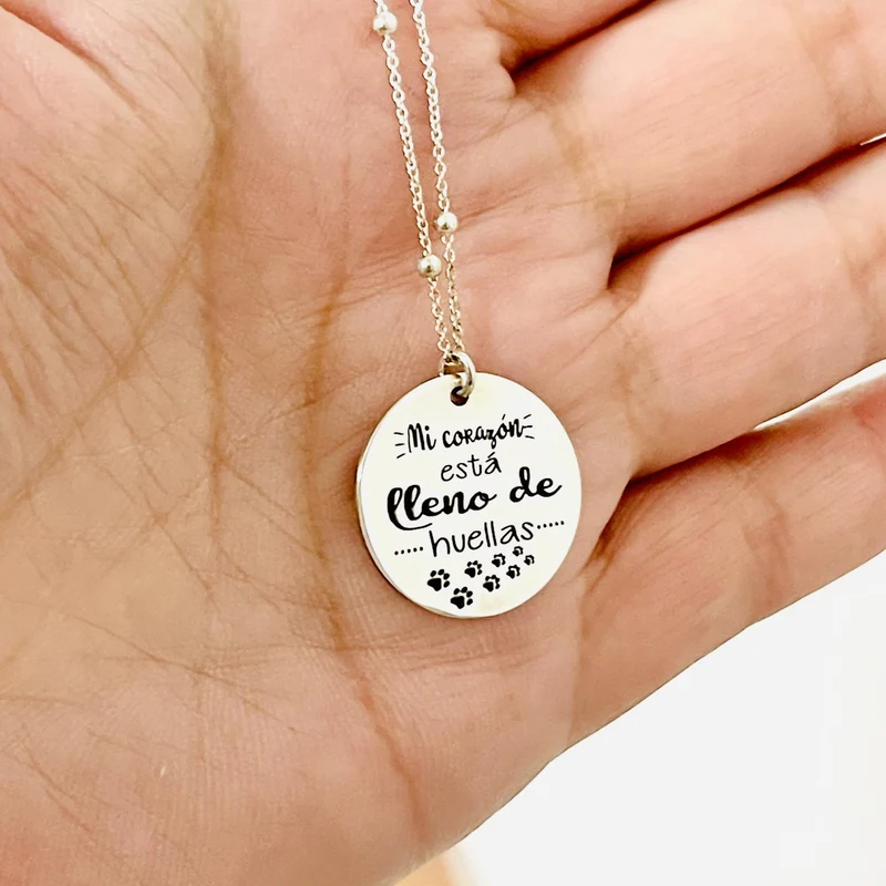 Colgante plata Mi corazón está lleno de huellas