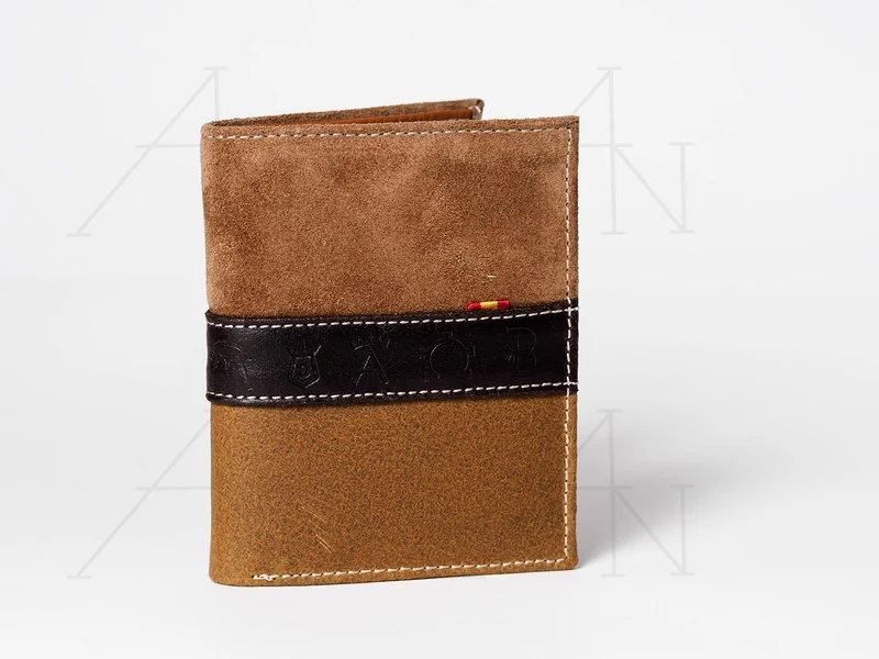 Cartera para hombre en piel marrón