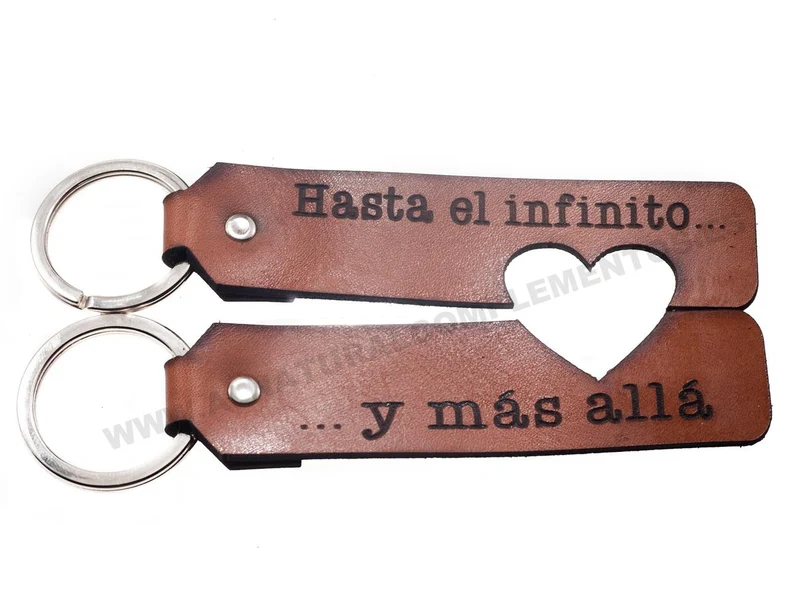 Llavero Parejas Cuero Hasta el infinito y más allá