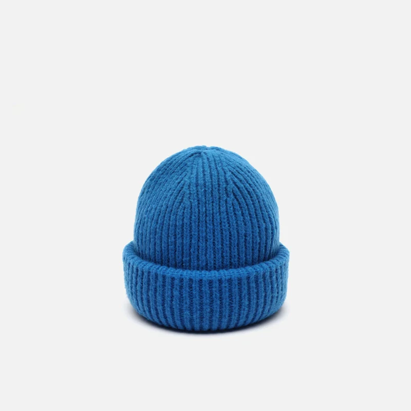 Bin gorro de punto ED.